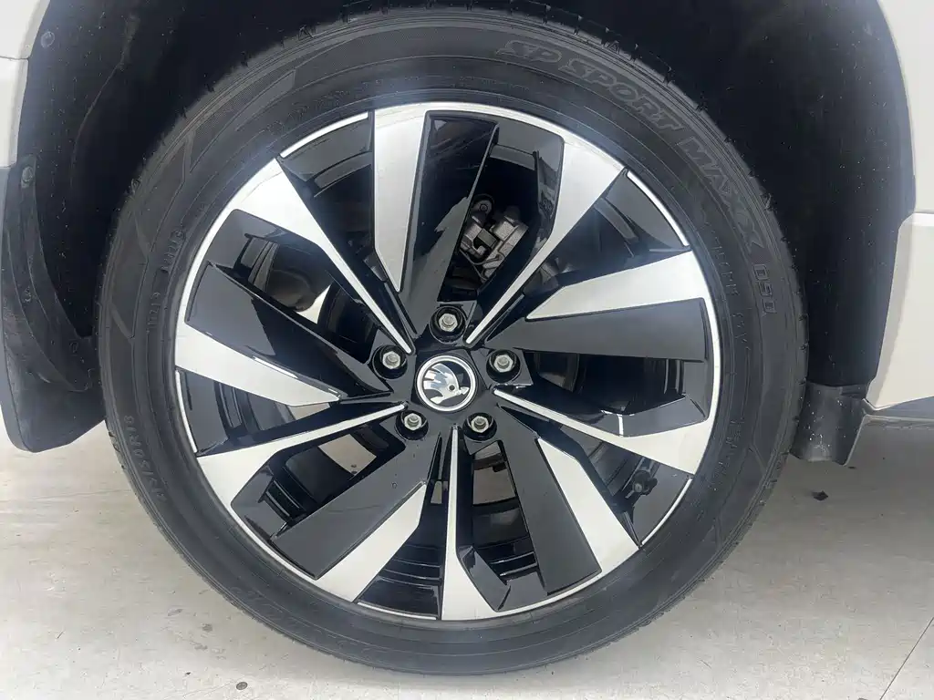 Skoda Karoq 2022 — фото 17