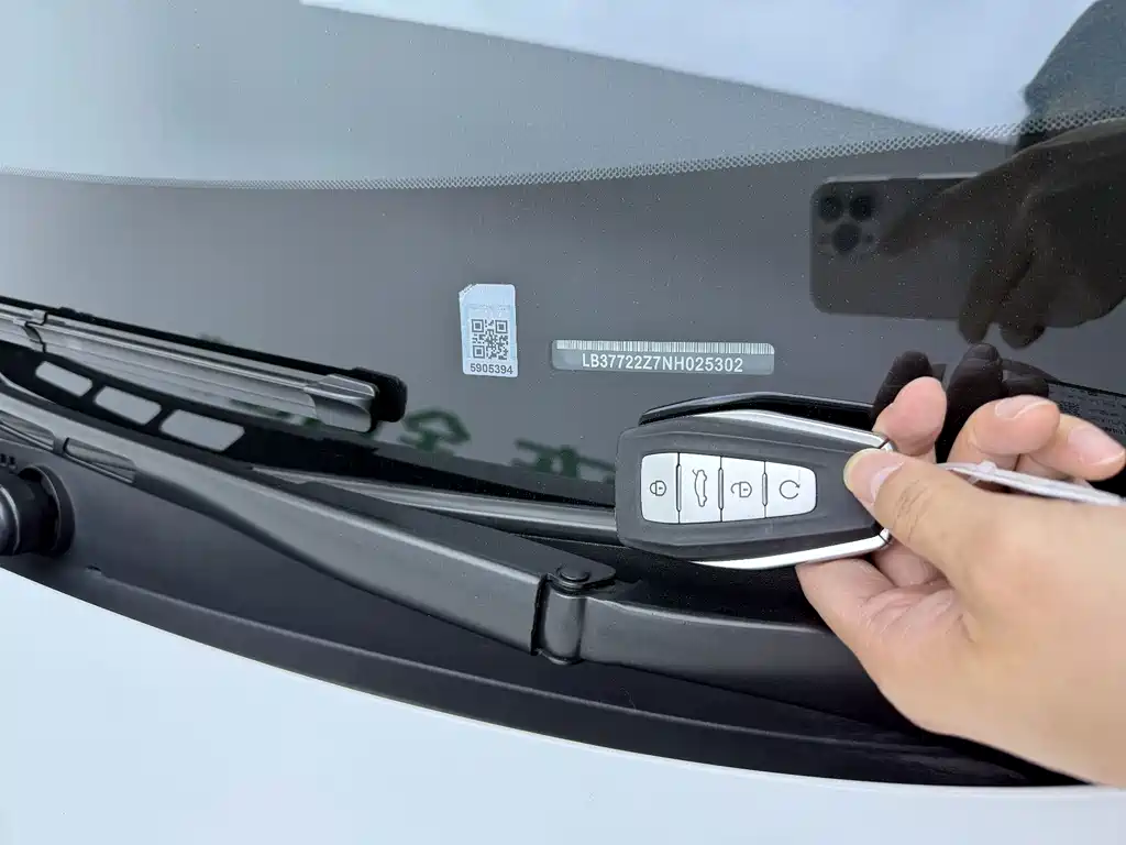 Geely Emgrand S 2022 — фото 21