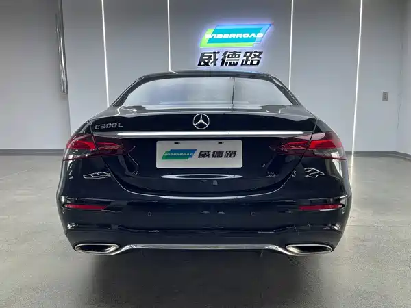 Mercedes-Benz E-Class 2023