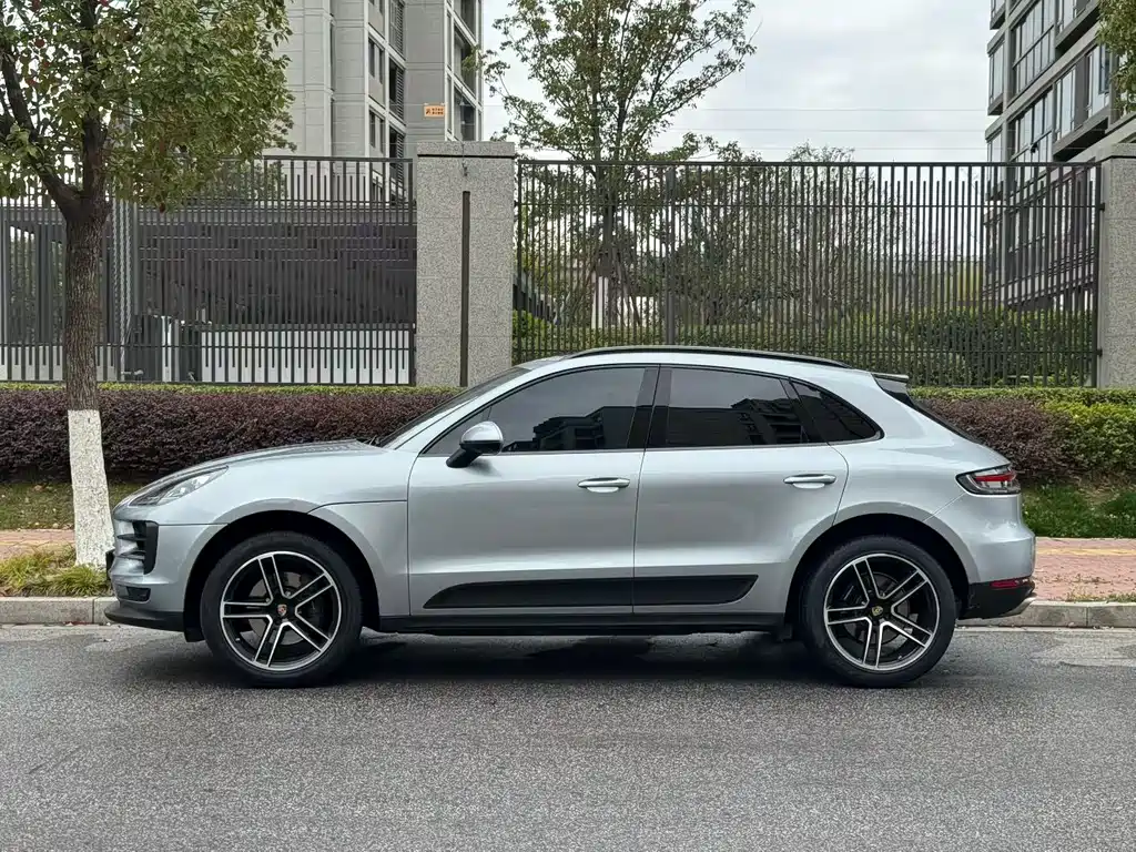 Porsche Macan 2020 — фото 9