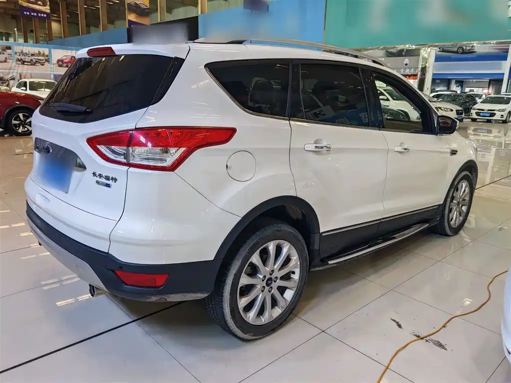 Ford Kuga 2014 — фото 14