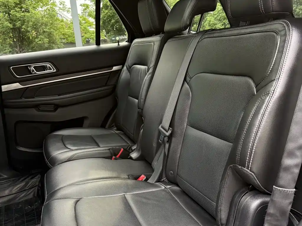 Ford Explorer 2016 — фото 13