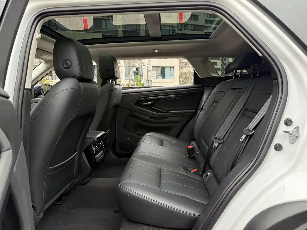 Land Rover Evoque 2022 — фото 9