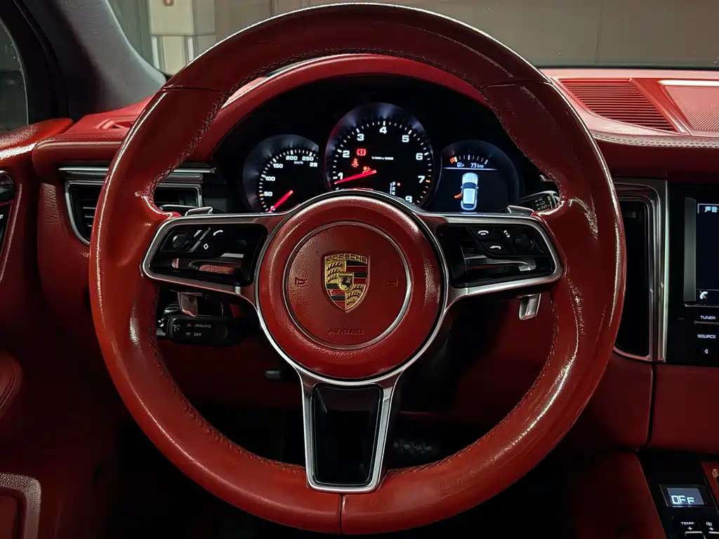 Porsche Macan 2015 — фото 13