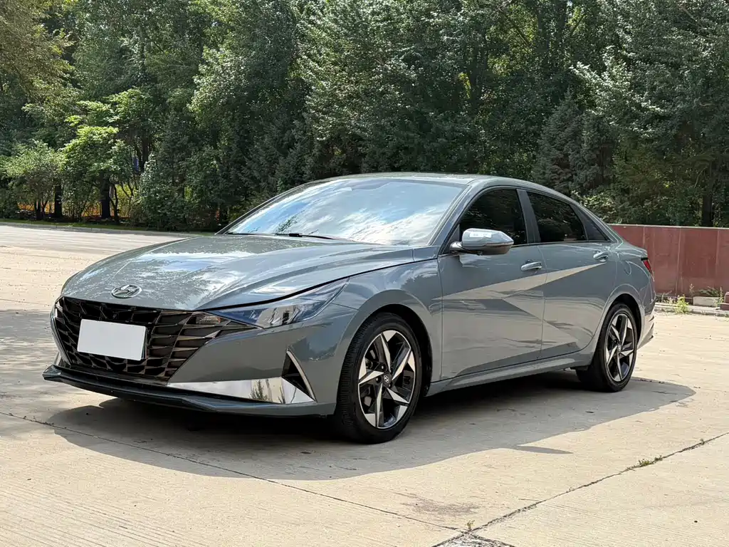 Hyundai Elantra 2023