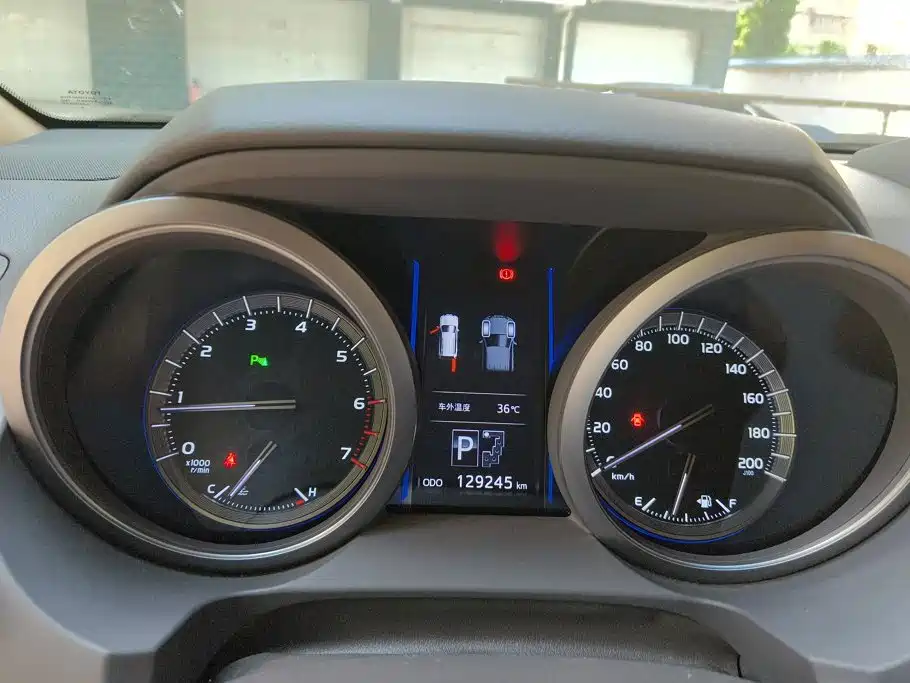 Toyota Prado 2015 — фото 14