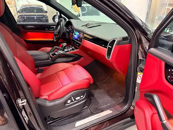Porsche Cayenne 2020