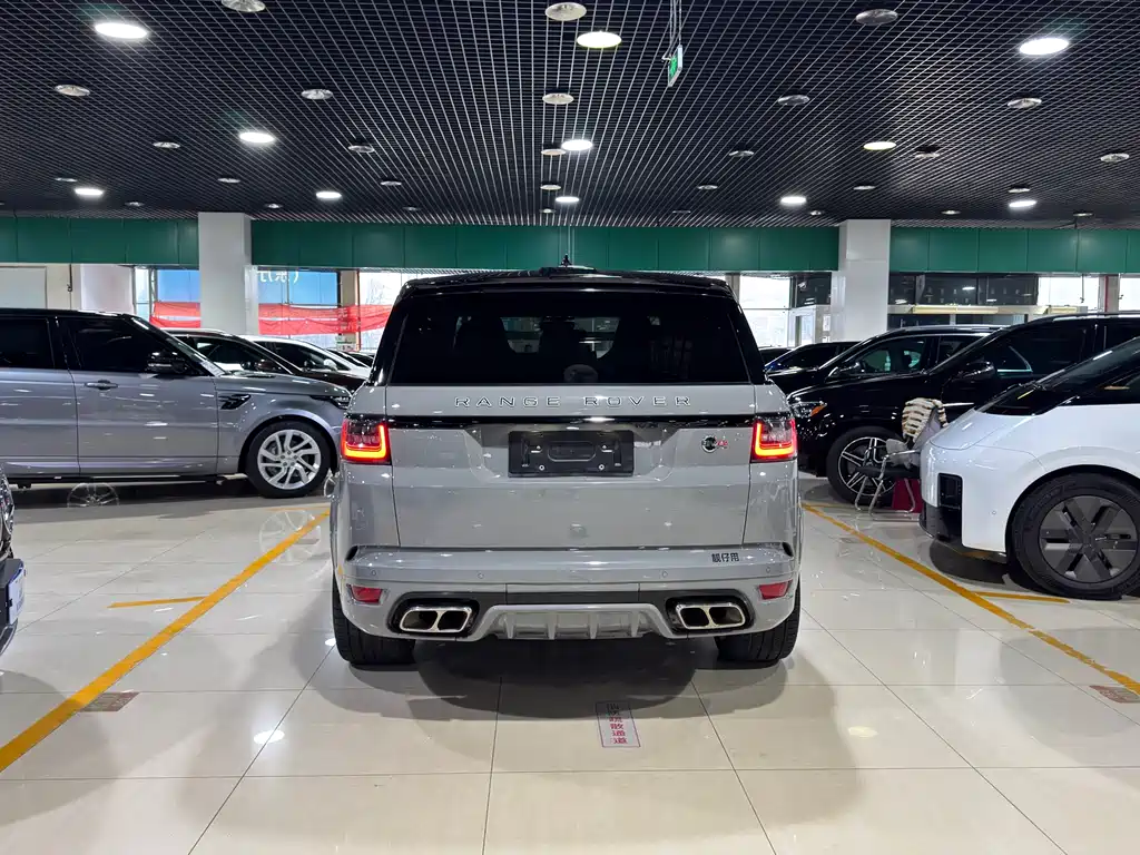 Land Rover Sport 2023 — фото 17