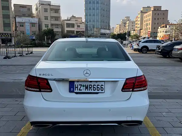 Mercedes-Benz E-Class 2015