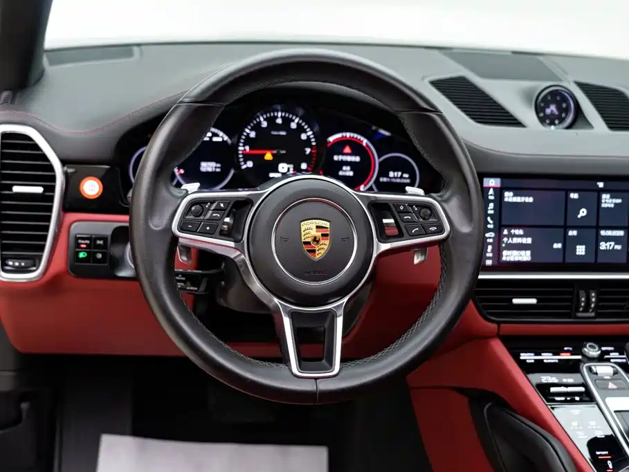 Porsche Cayenne 2018 — фото 14