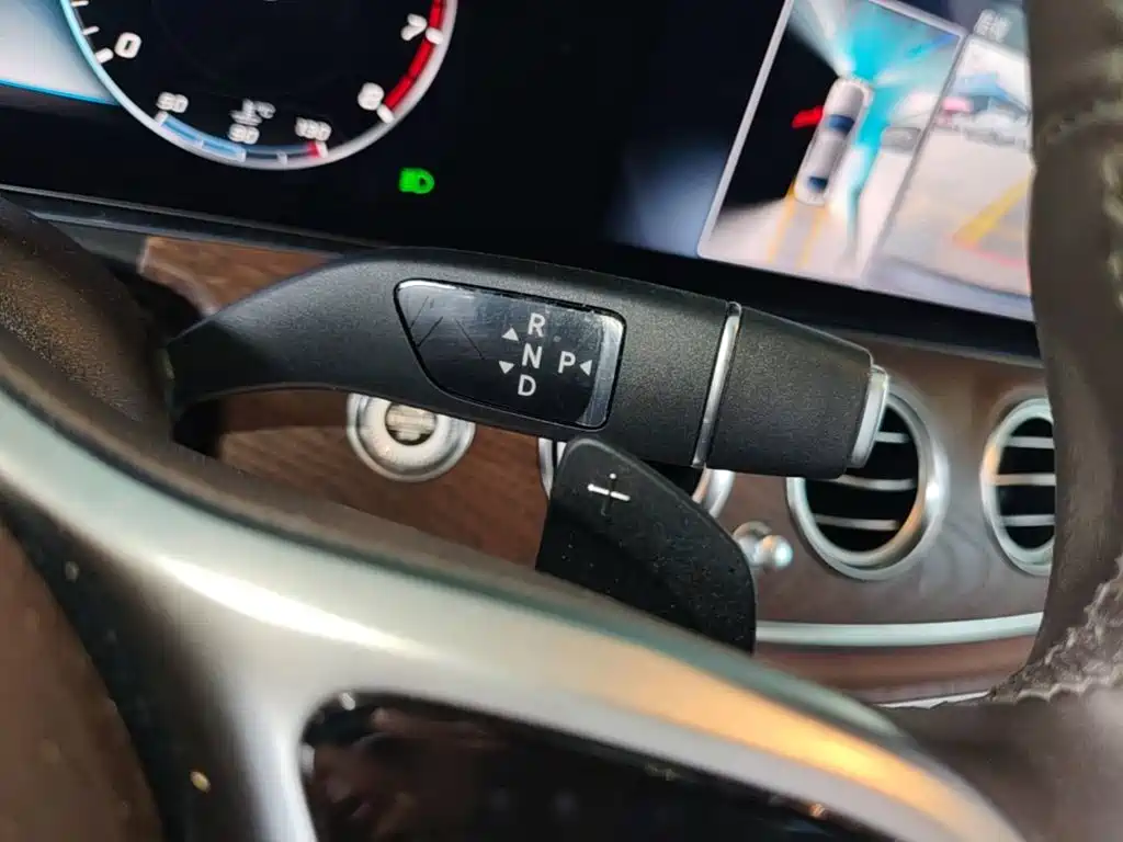 Mercedes-Benz E-Class 2019 — фото 14