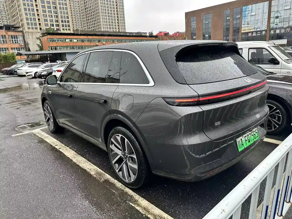 Li Auto Li L6 2025