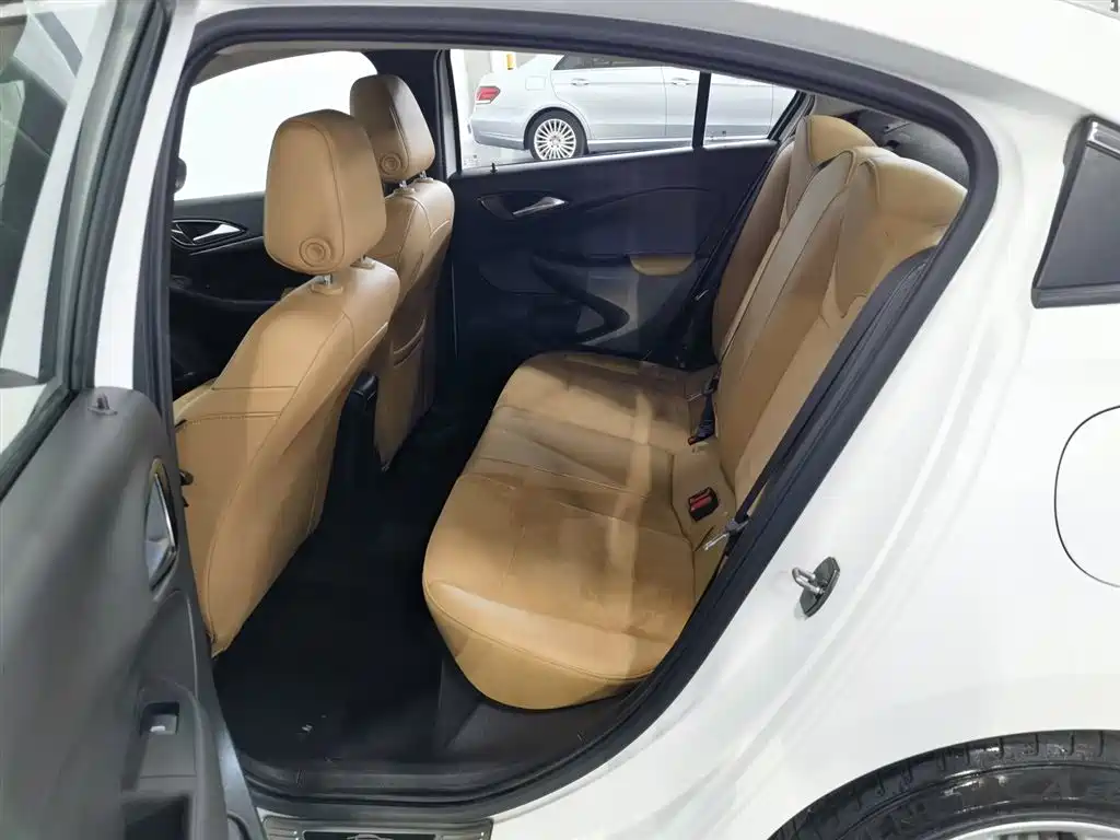 Buick Excelle 2019 — фото 15