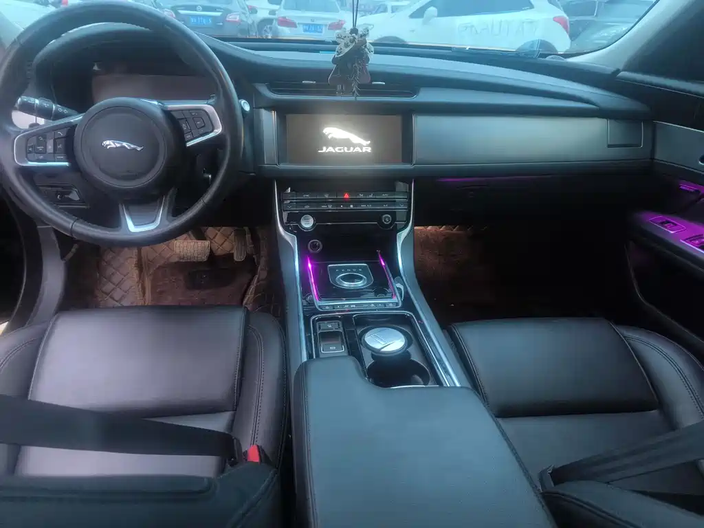 Jaguar XFL 2021