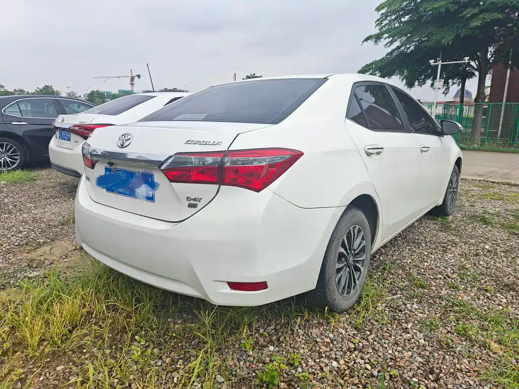 Toyota Corolla 2018 — фото 9