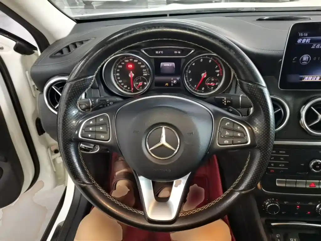 Mercedes-Benz GLA 2018 — фото 11