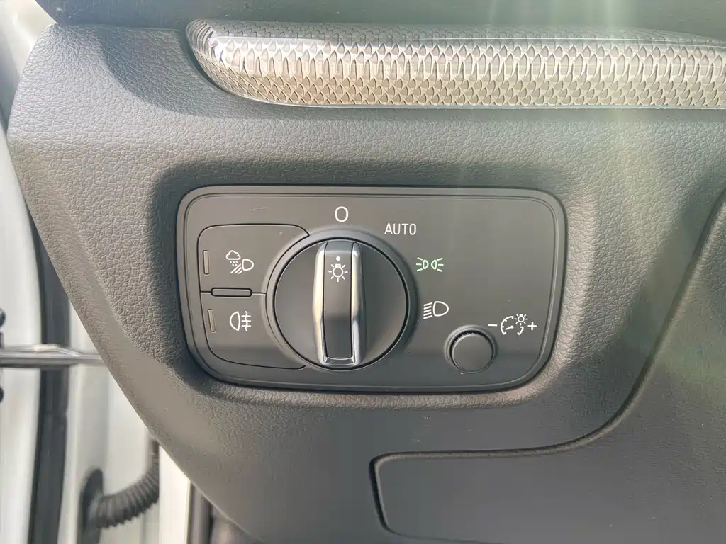 Audi A3 2018 — фото 18