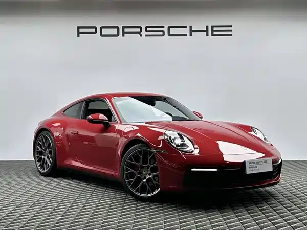 Porsche 911 2023