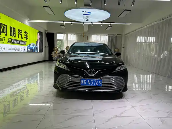 Toyota Camry 2021