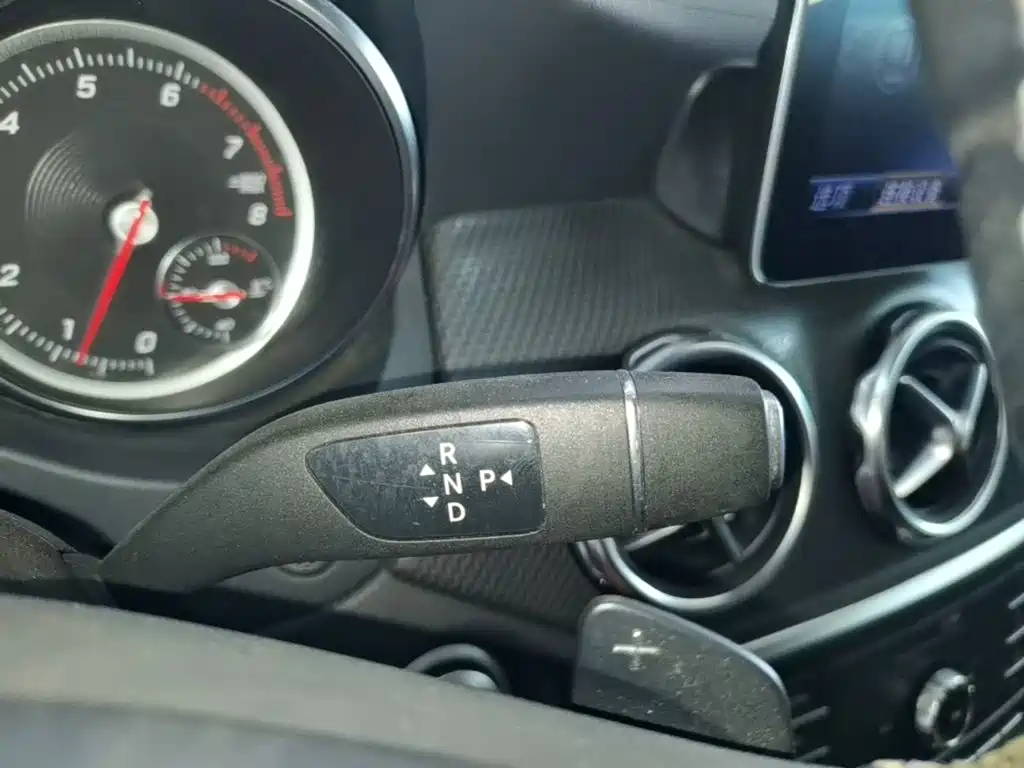 Mercedes-Benz GLA 2018 — фото 14