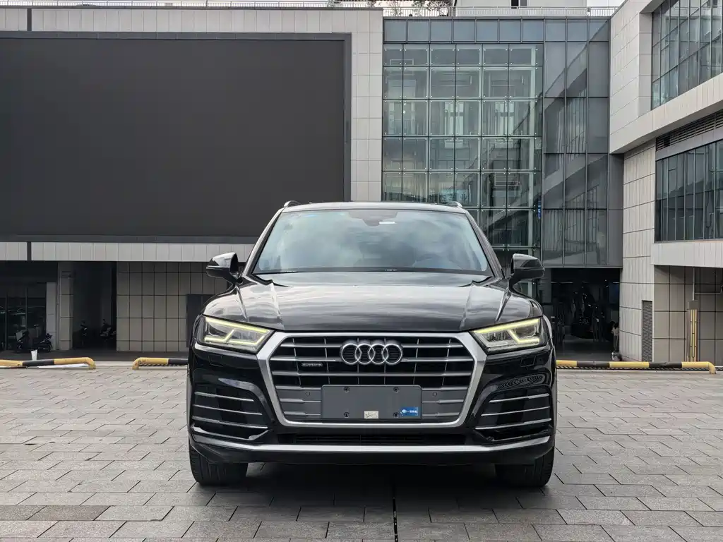 Audi Q5L 2020 — фото 2