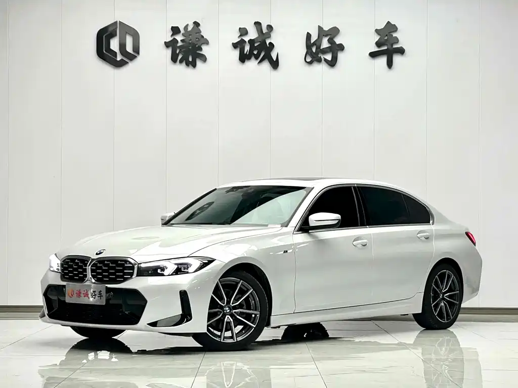 BMW 3 Series 2025 — фото 1