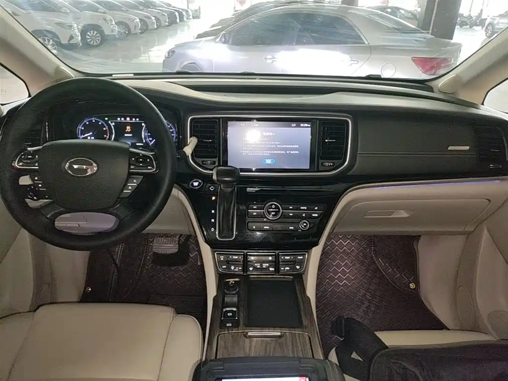 GAC Motor Trumpchi M8 2018 — фото 10