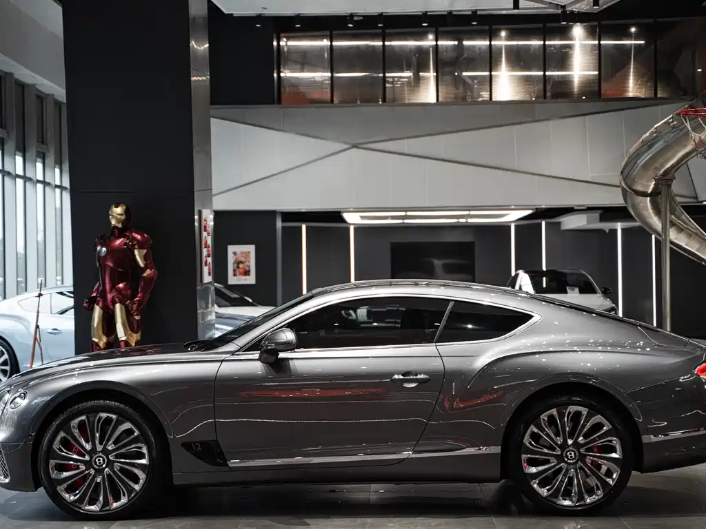 Bentley Continental 2020 — фото 15