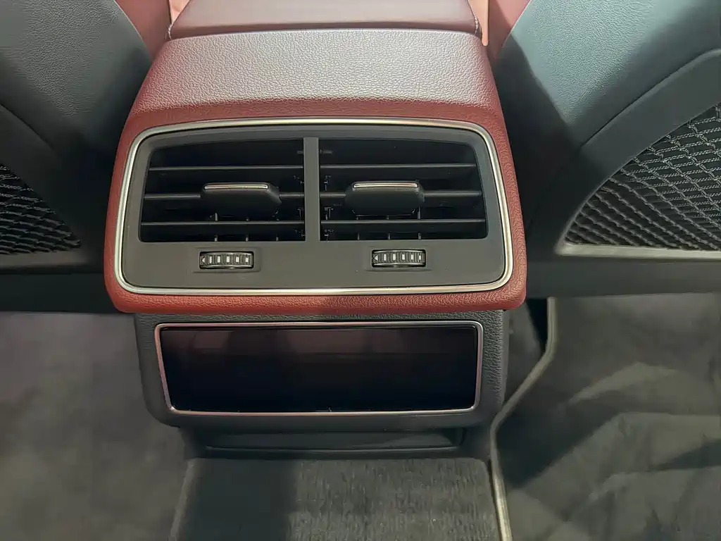 Audi A7L 2023 — фото 13