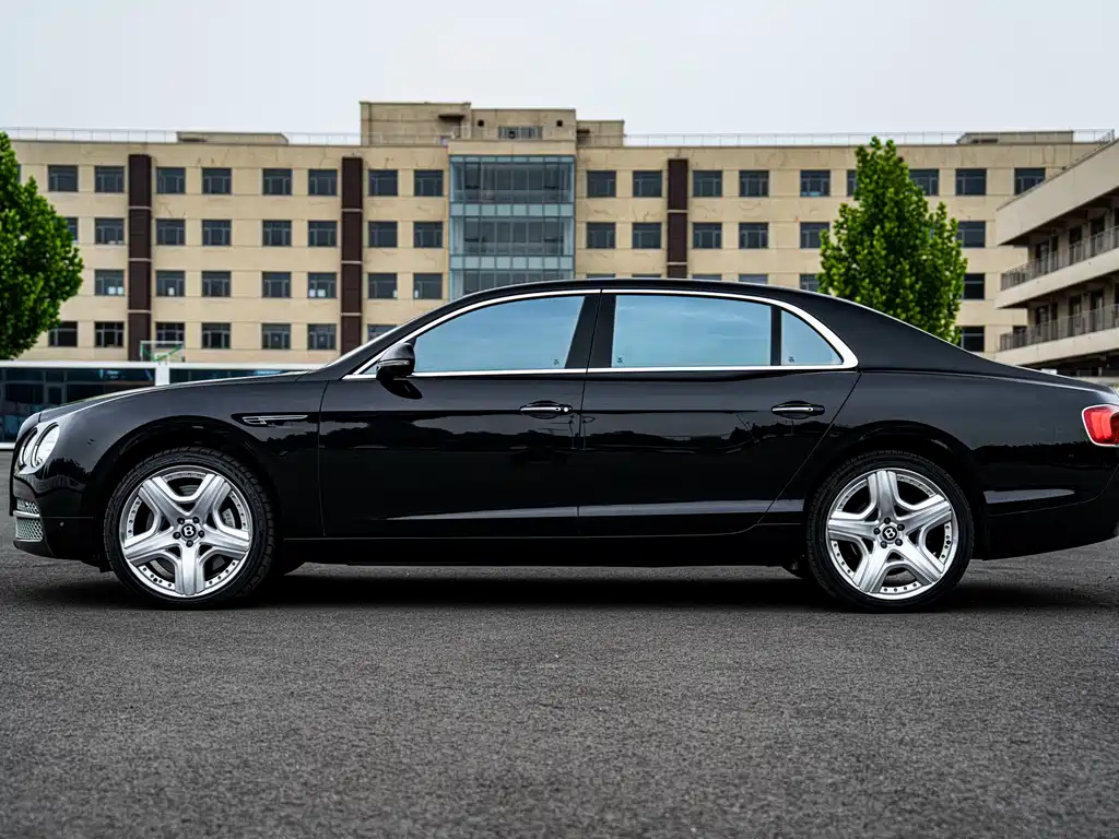 Bentley Flying Spur 2014 — фото 9