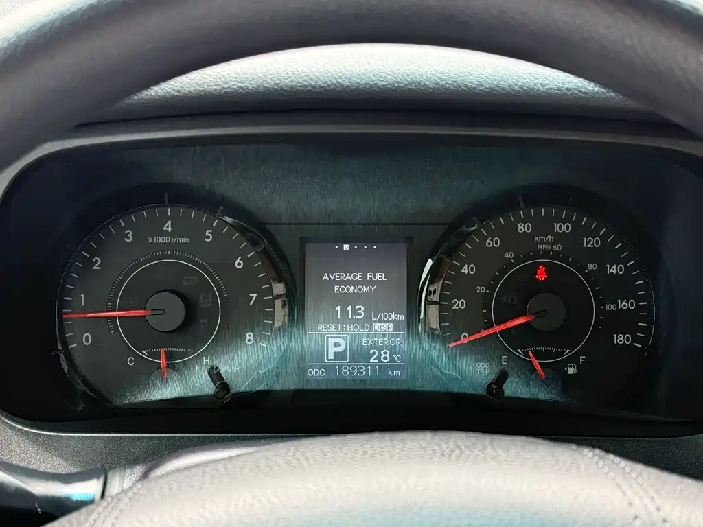 Toyota Sienna 2017 — фото 12