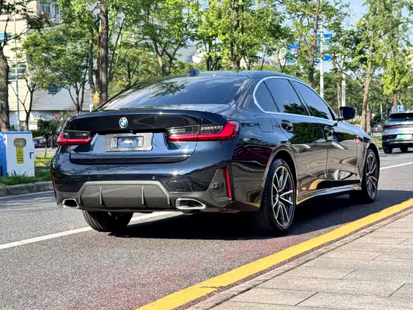 BMW 3 Series 2023