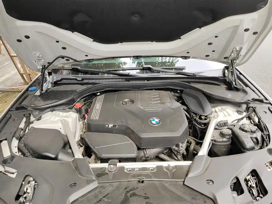 BMW 5 Series 2023 — фото 10