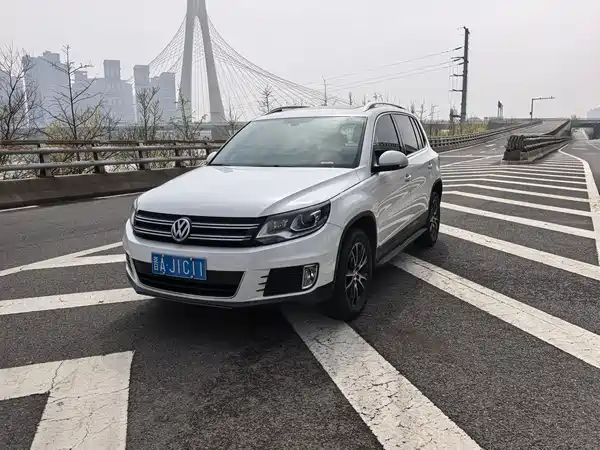 Volkswagen Tiguan 2015