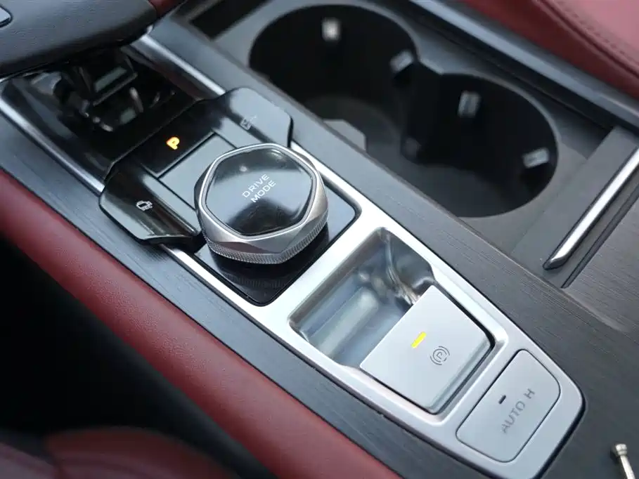 Changan CS75PLUS 2022 — фото 13