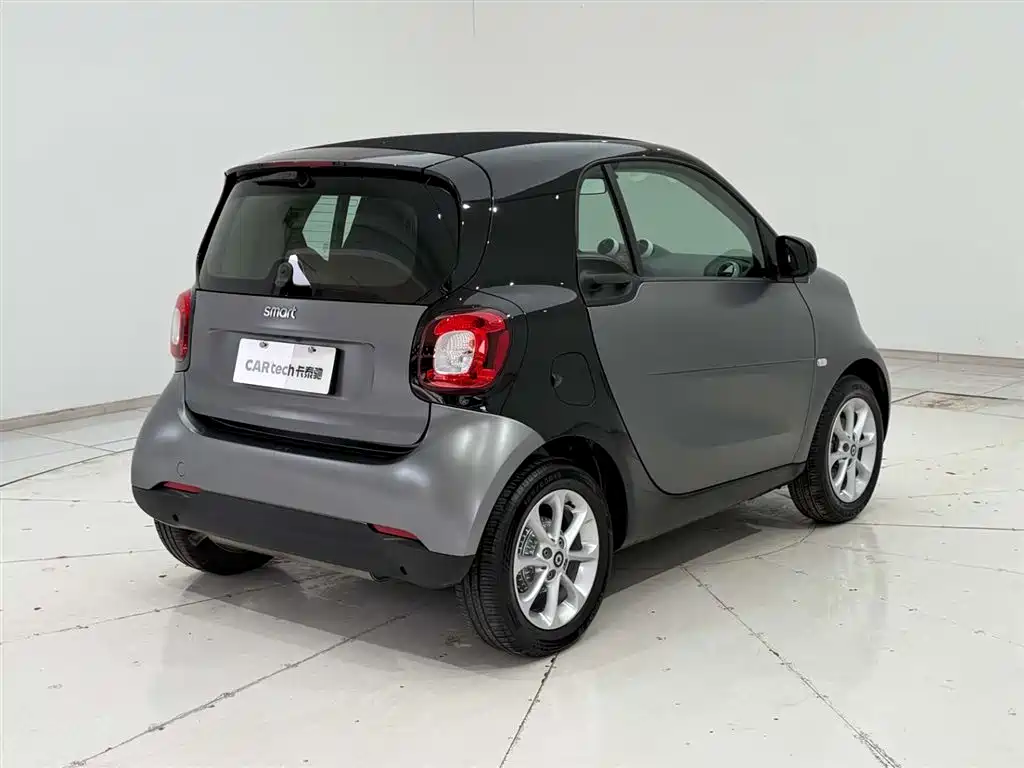 smart Fortwo 2018 — фото 8