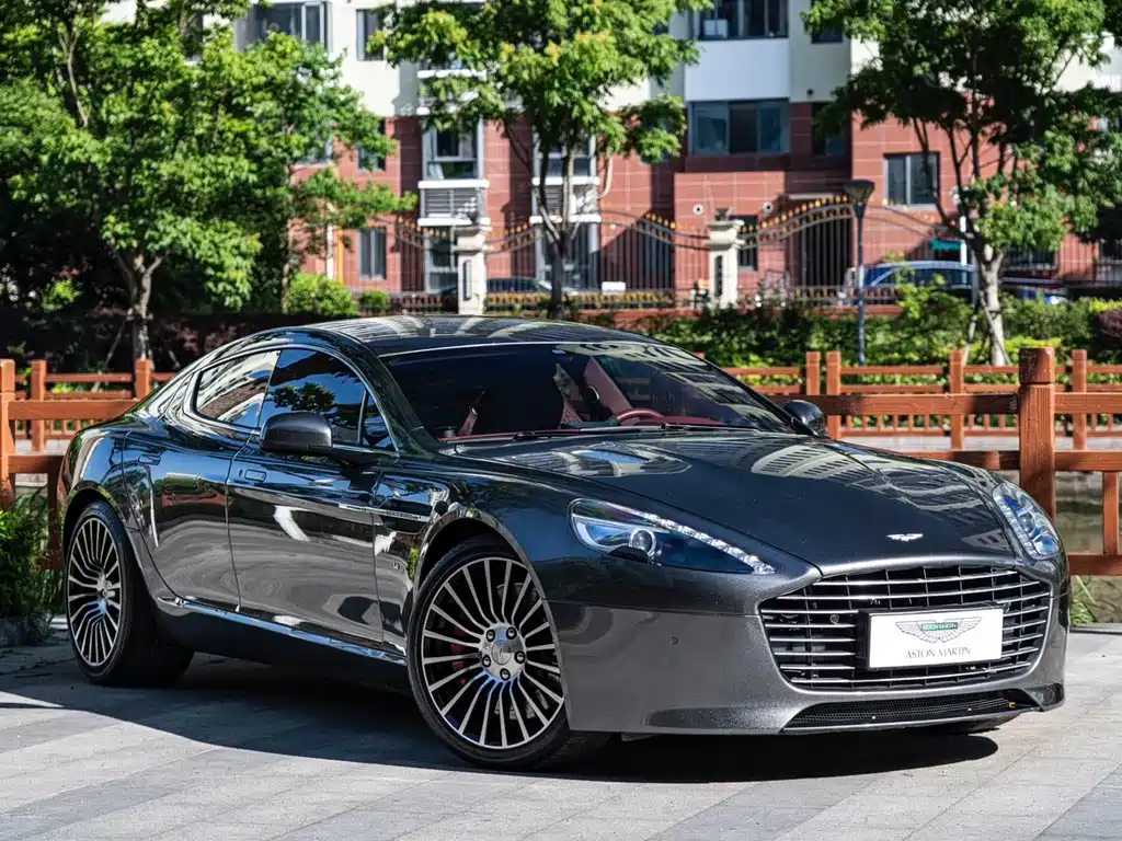 Aston Martin Rapide 2018 — фото 3