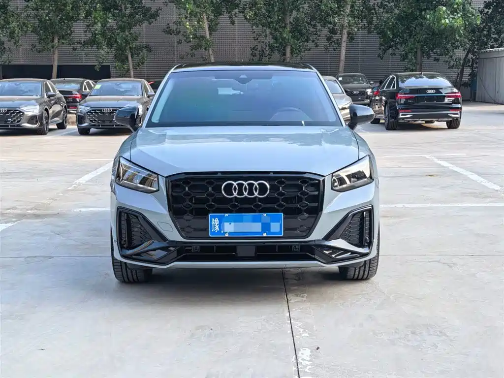 Audi Q2L 2023