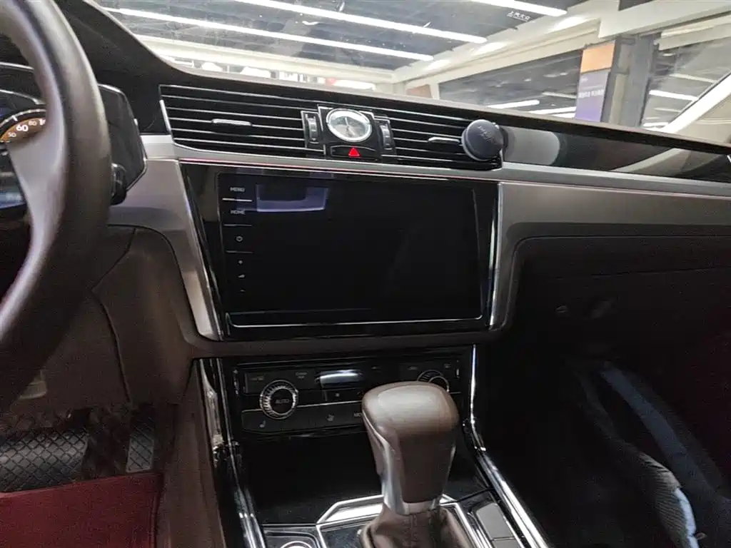 Volkswagen Phideon 2021 — фото 13