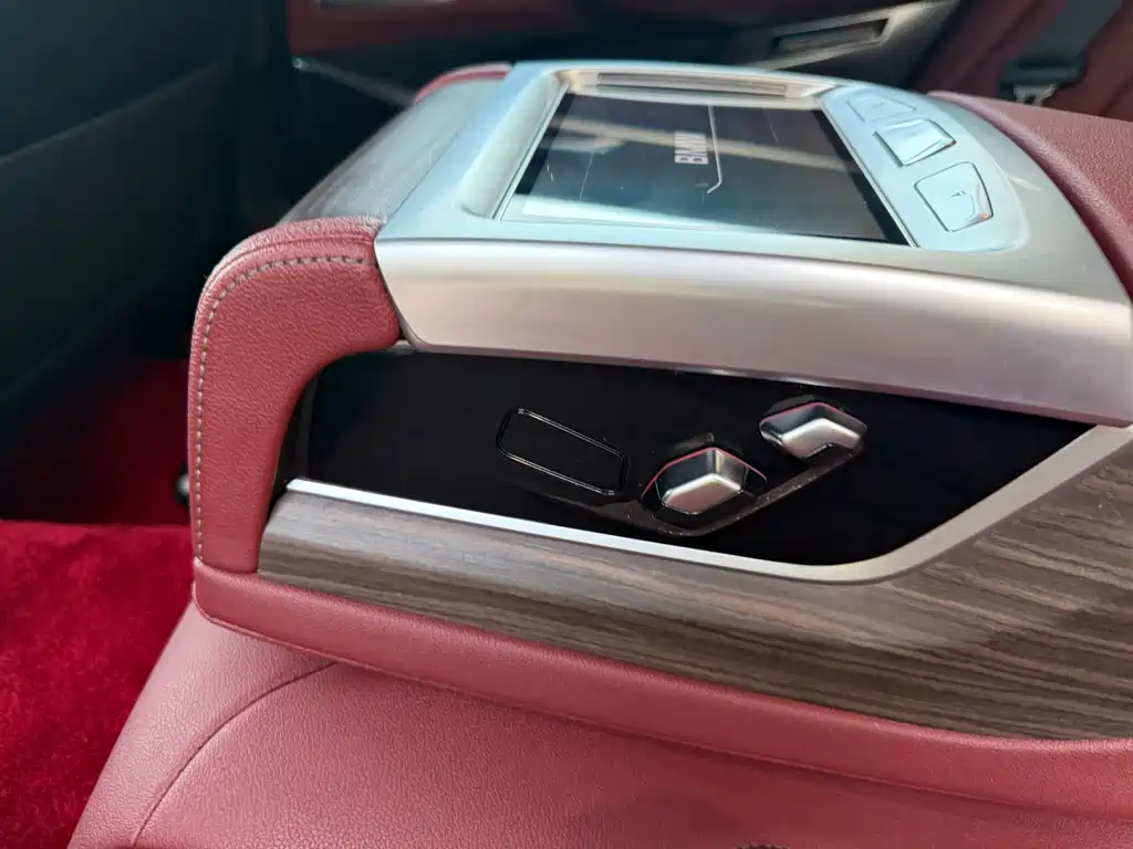 BMW 5 Series 2022 — фото 14