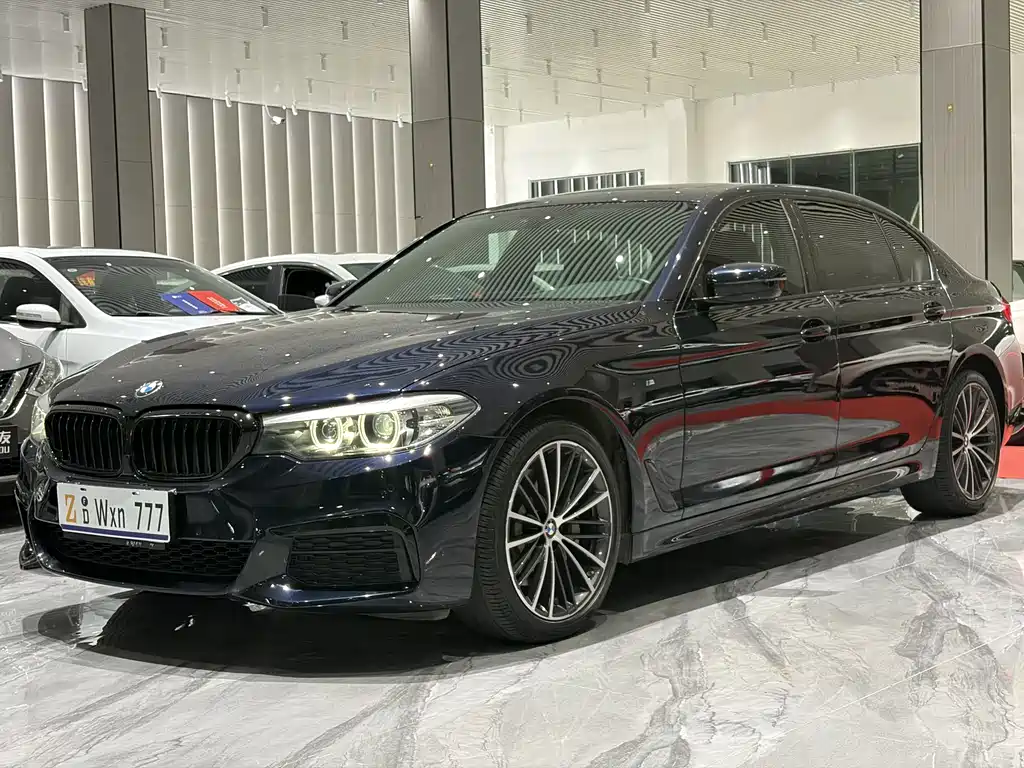 BMW 5 Series 2019 — фото 2