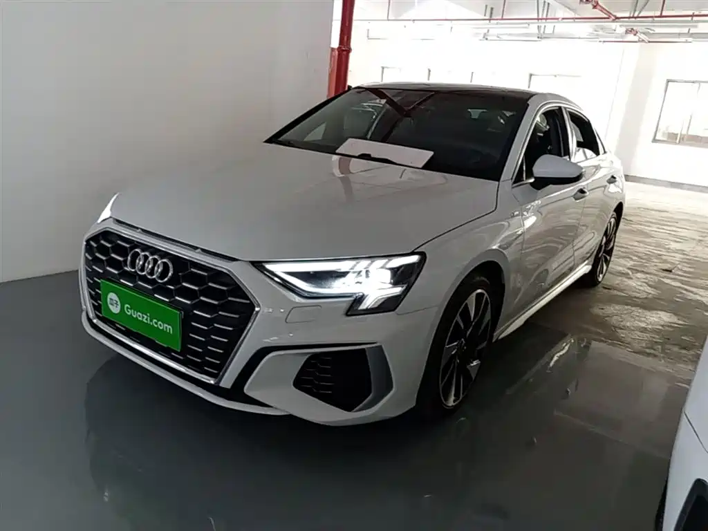 Audi A3 2024 — фото 2