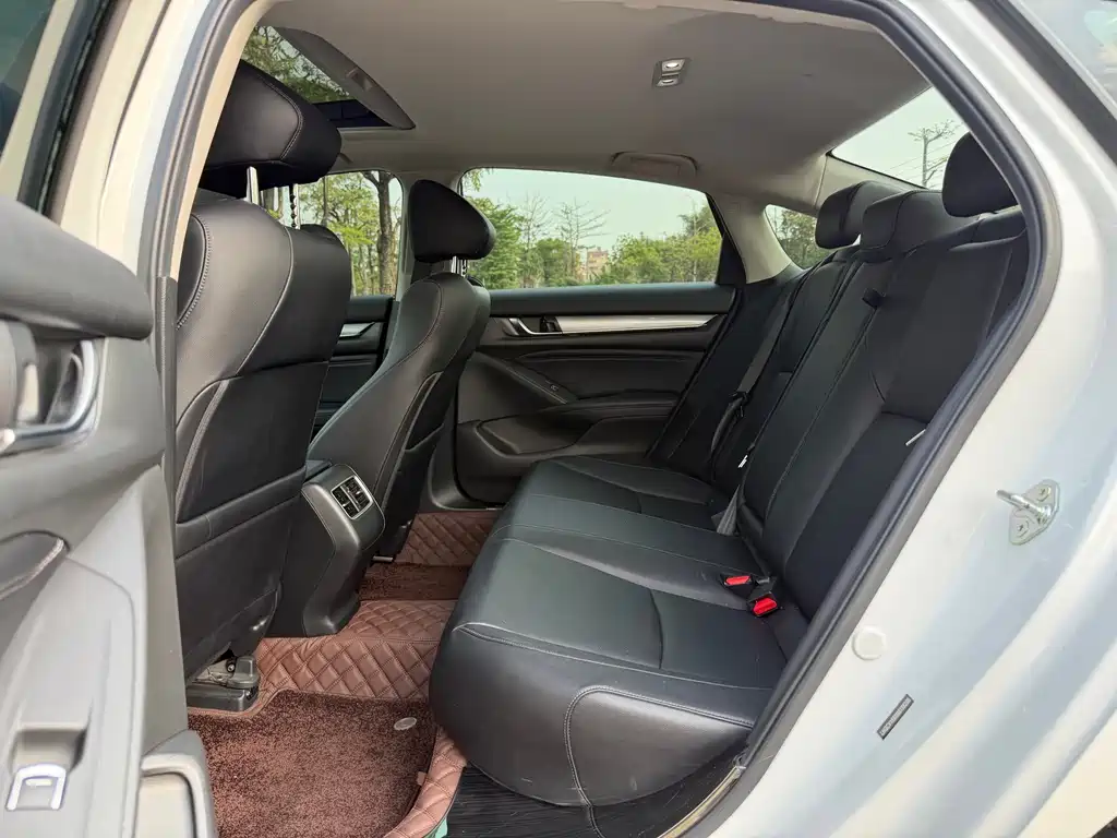 Honda Accord 2021 — фото 11