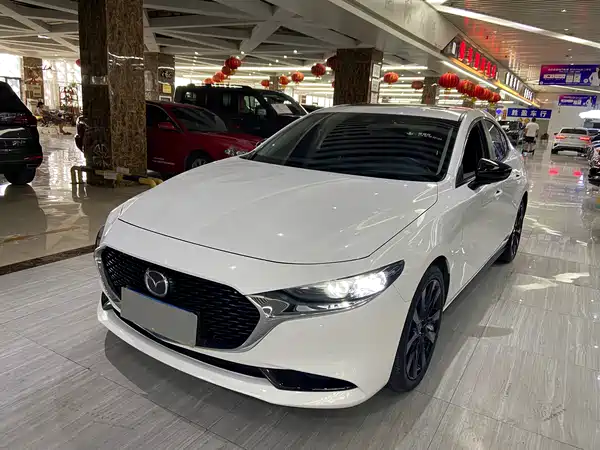 Mazda 3 Axela 2023