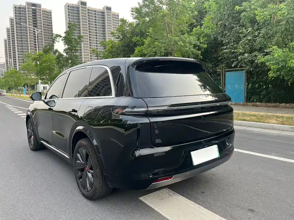 Li Auto Li L8 2025