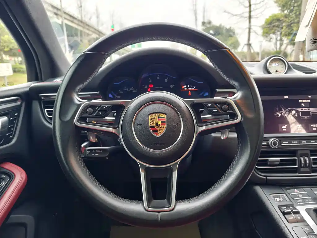 Porsche Macan 2021 — фото 9