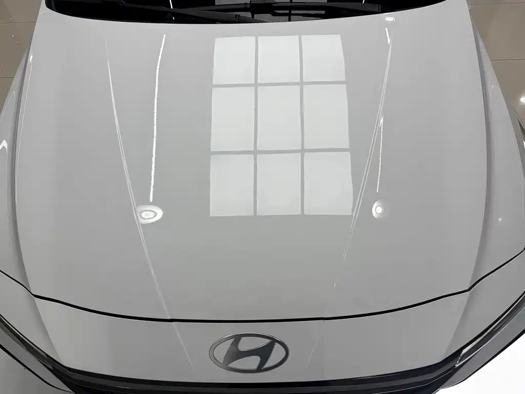 Hyundai Elantra 2023 — фото 19