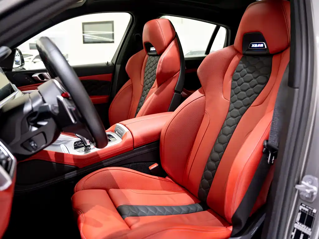BMW X6 M 2023 — фото 20