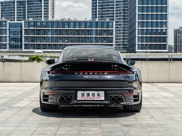 Porsche 911 2023