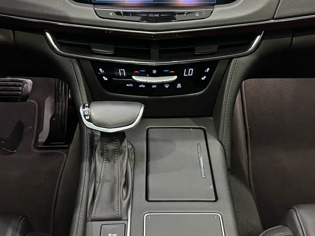 Cadillac CT6 Plug-in 2018 — фото 16